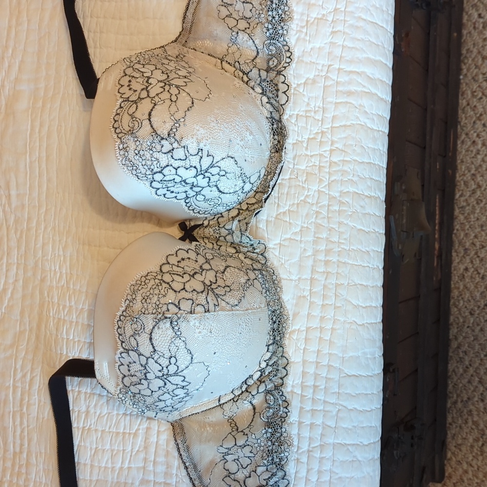 Victoria Secret Bra